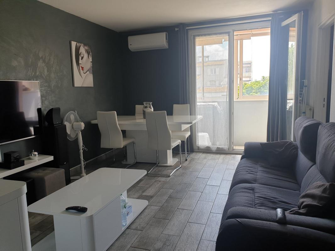 Appartement  T3  avec balcon MARIGNANE  