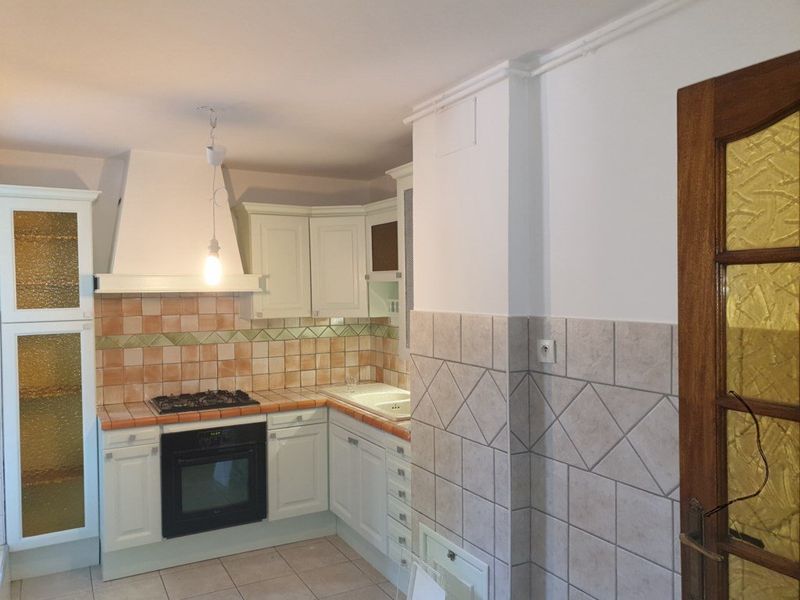 Vaste appartement de type 5 Marignane  