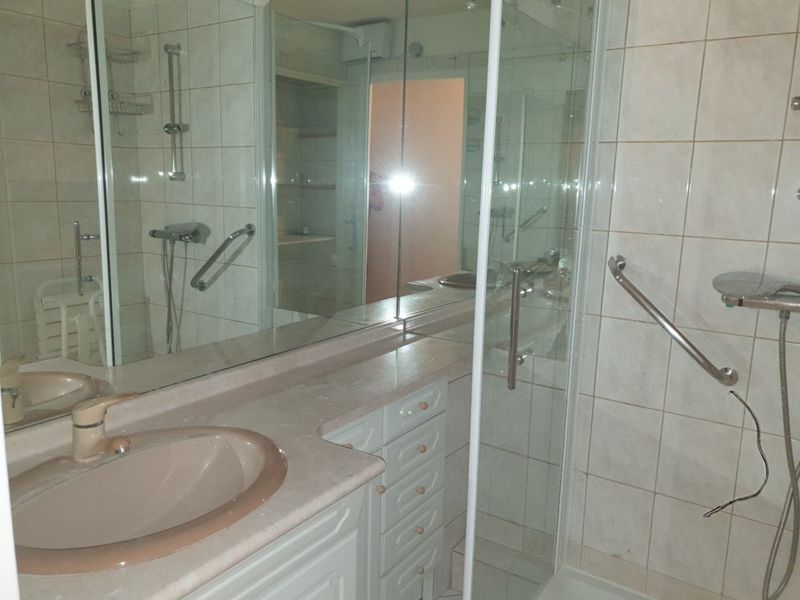 Vaste appartement de type 5 Marignane  