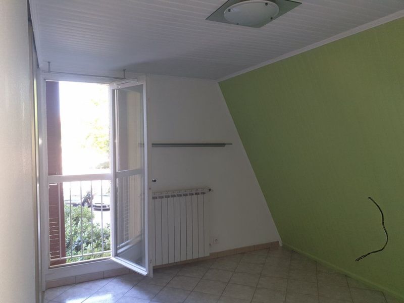 Vaste appartement de type 5 Marignane  