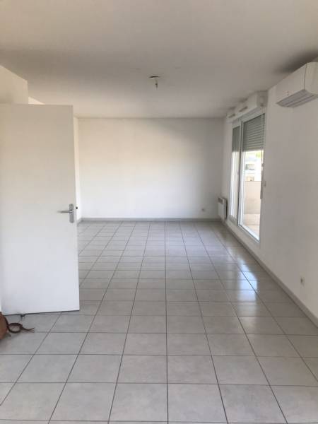 T3 AVE TERRASSE ET GARAGE ISTRES  