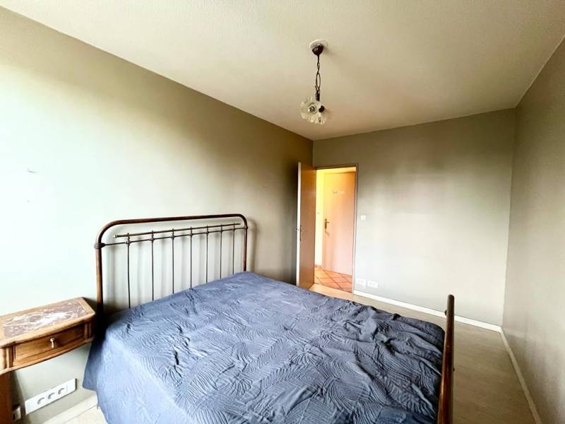 APPARTEMENT DE TYPE 4 SUR LA SIGNORE 1, FACADE REFAITE A NEUF MARIGNANE  