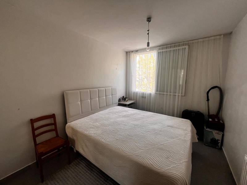 A VENDRE APPARTEMENT T4 EN 1ER ETAGE AVEC BALCON