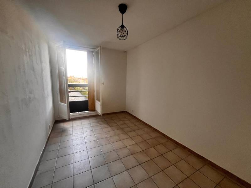 Appartement T3 à vendre – 63 m² – Balcon Ouest – SIGNORE 1 – Façade rénovée