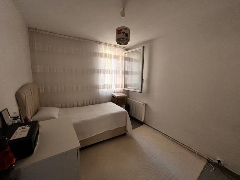 A VENDRE APPARTEMENT T4 EN 1ER ETAGE AVEC BALCON