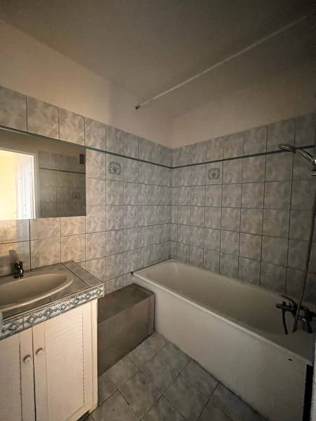 Appartement T3 à vendre – 63 m² – Balcon Ouest – SIGNORE 1 – Façade rénovée
