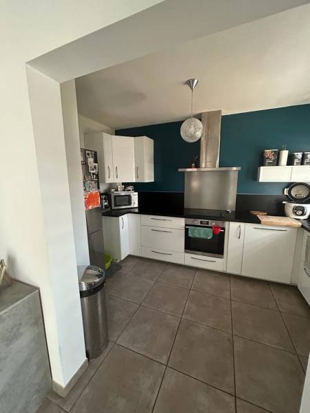 4 PIÈCES 85M² HAUT DE VILLA AVEC JARDIN Saint Victoret 13730  