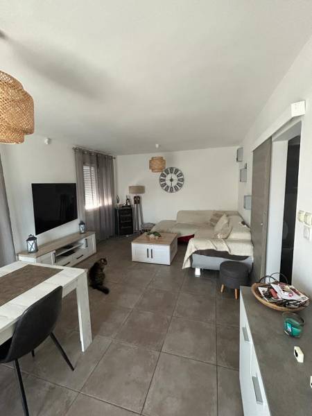 4 PIÈCES 85M² HAUT DE VILLA AVEC JARDIN Saint Victoret 13730  
