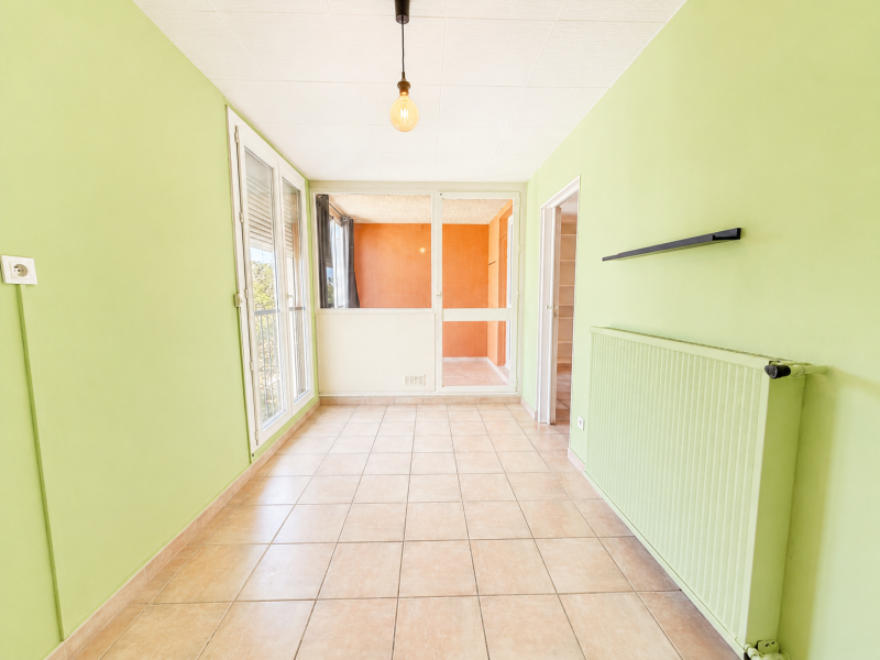 T4 de 77,20 m² avec loggia, cave et stationnement libre - ISTRES