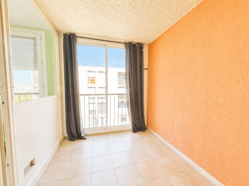 T4 de 77,20 m² avec loggia, cave et stationnement libre - ISTRES