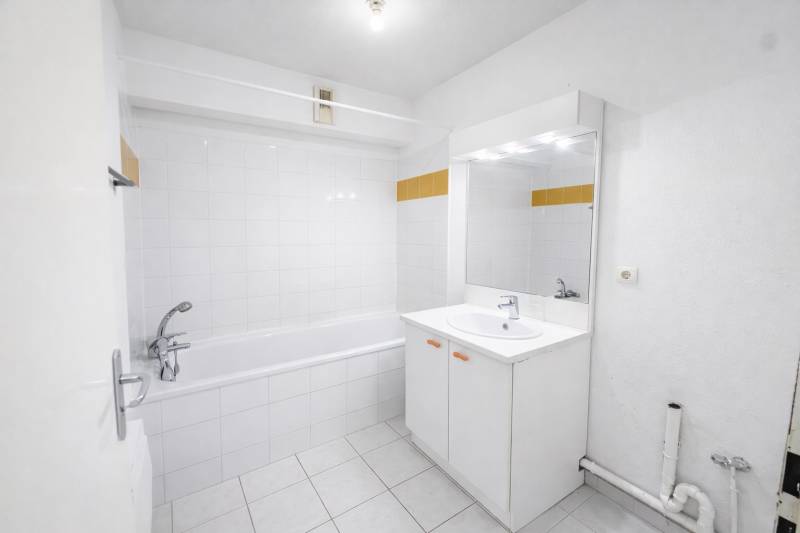 APPARTEMENT DE TYPE 5  - ISTRES - DUPLEX