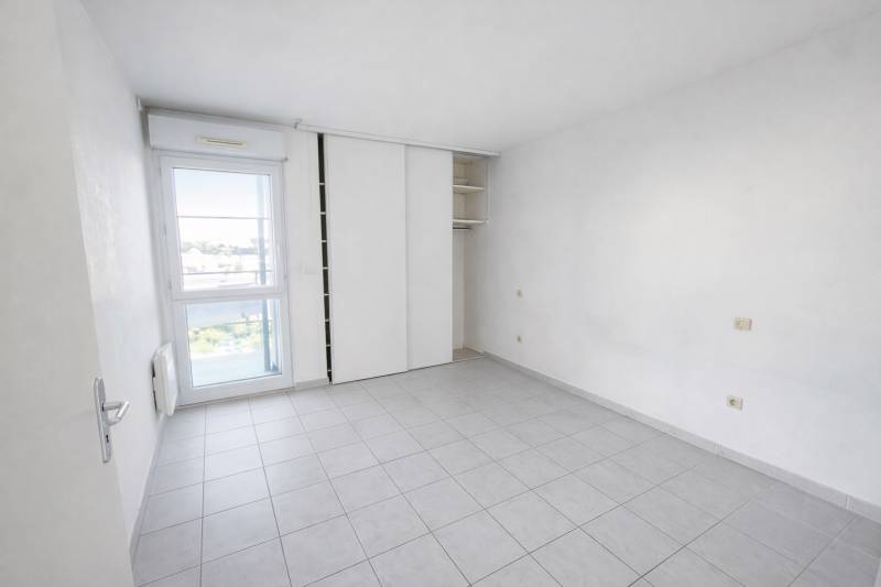 APPARTEMENT DE TYPE 5  - ISTRES - DUPLEX