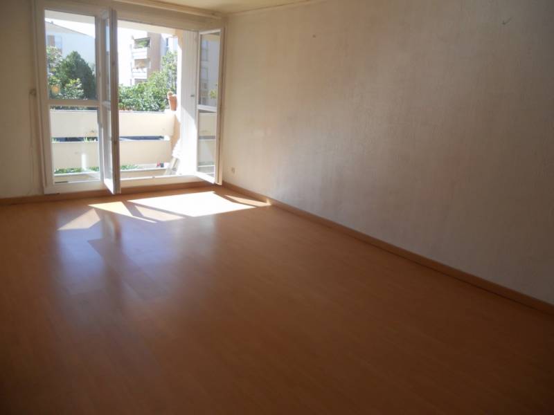 T3 RESIDENCE LE ROCHER VITROLLES  