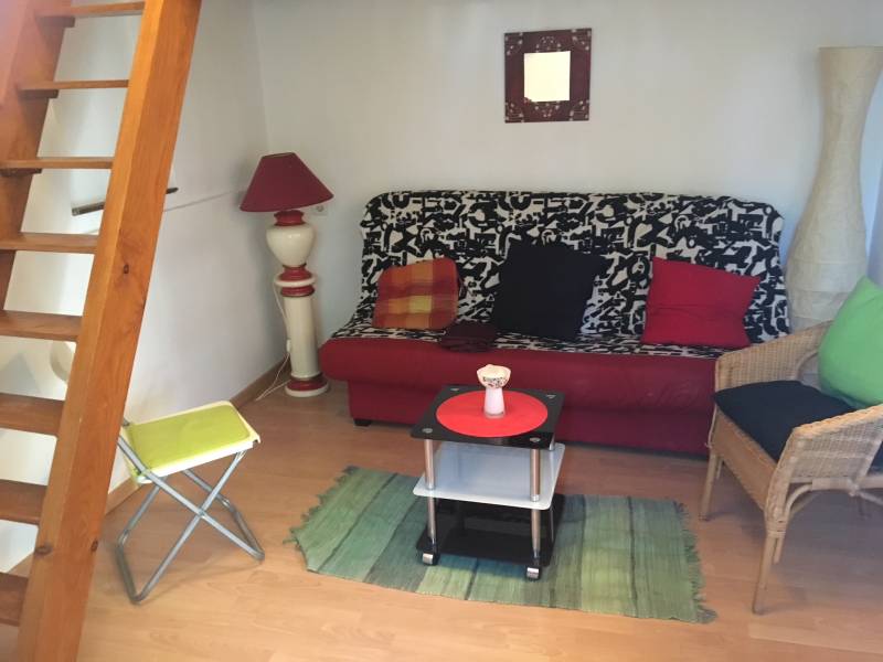 T2 MEUBLE AVEC JARDIN MARIGNANE  
