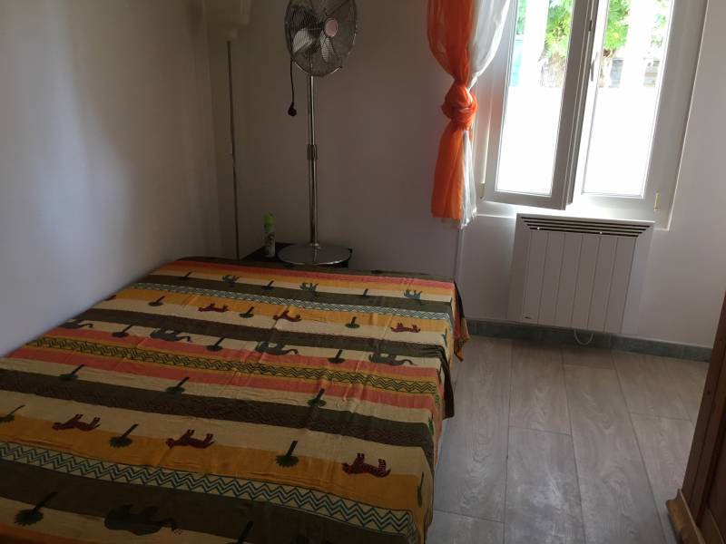 T2 MEUBLE AVEC JARDIN MARIGNANE  