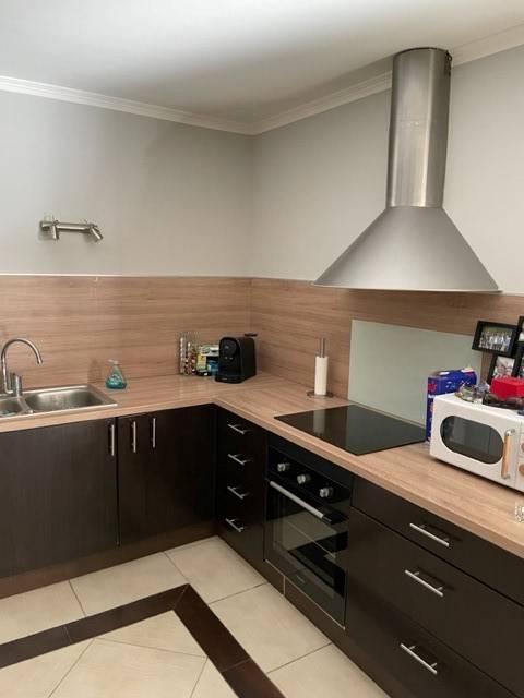 T2  avec ascenseur TRES SPACIEUX  46 m2 habitable MARIGNANE PETITE RESIDENCE PROCHE CENTRE VILLE 
