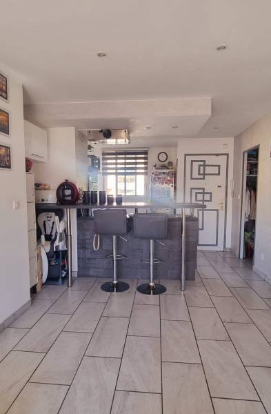 MARTIGUES - APPARTEMENT 2 Chambres- 69.90 m² - Rénové - FERRIERES