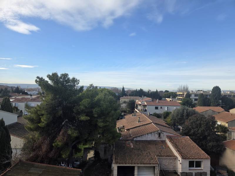 A VENDRE APPARTEMENT T3 EN 3EME ETAGE AVEC BALCON ET PARKING PRIVATIF