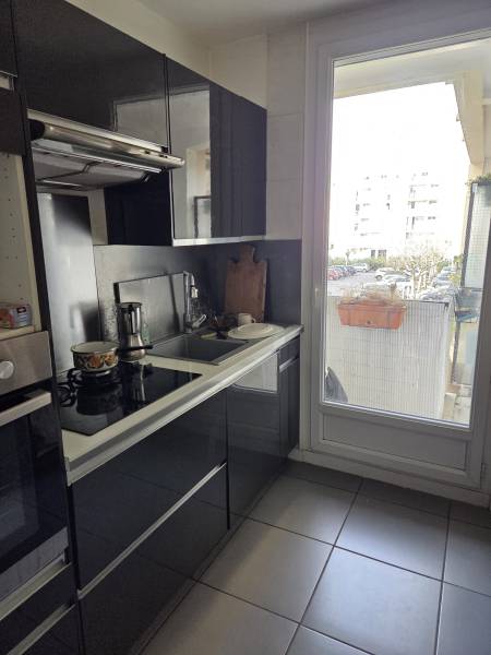MARIGNANE EN EXCLUSIVITE T4 DE 75 M² HABITABLES EN 1ER ETAGE AVEC BALCON ET CAVE