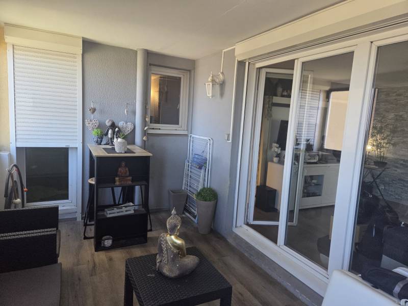 A VENDRE EN EXCLUSIVITE APPARTEMENT T3 DE PLUS DE 65 M² AVEC TERRASSE DANS RESIDENCE FERMEE DE STANDING