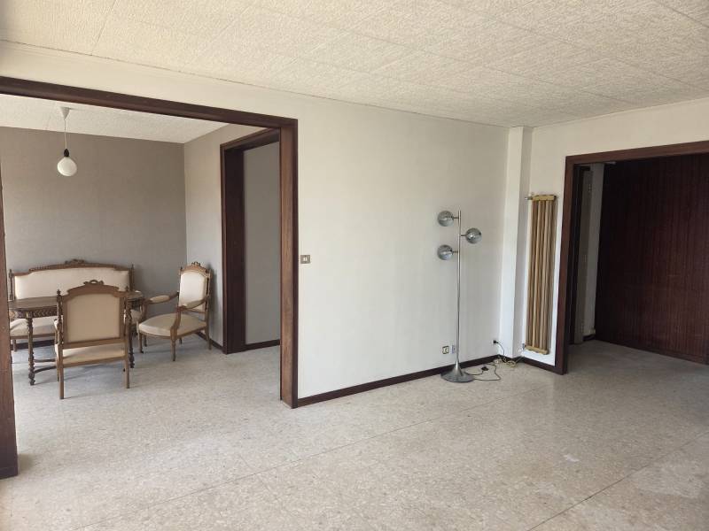 DANS UNE RESIDENCE FERMEE DE STANDING AVEC ASCSENSEUR, T4 AVEC TERRASSE