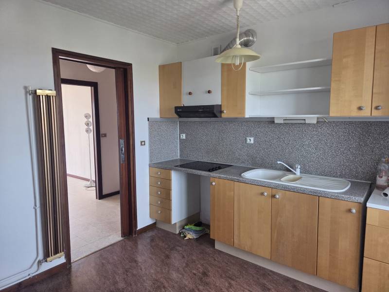 DANS UNE RESIDENCE FERMEE DE STANDING AVEC ASCSENSEUR, T4 AVEC TERRASSE