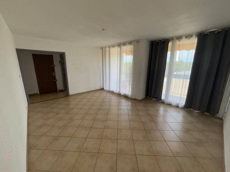 Appartement - 74,21 m² - 4 pièces