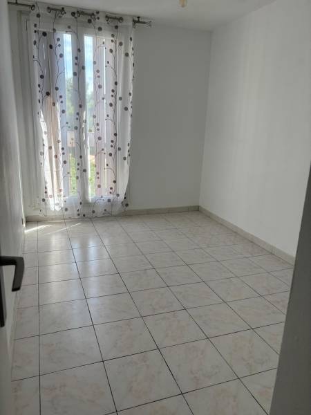 Appartement - 74,21 m² - 4 pièces