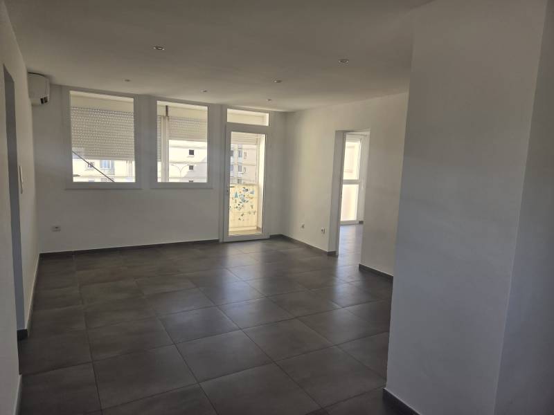 À VENDRE MARIGNANE – Superbe T3 entièrement rénové à proximité du centre-ville
