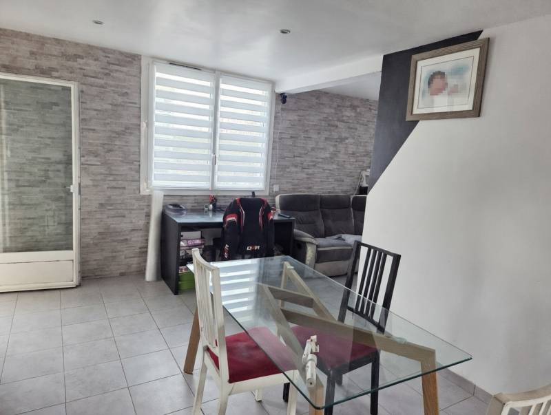 MARIGNANE EXCLUSIVITÉ – T4 TRAVERSANT AVEC BALCON, PARKING ET CAVE – RÉSIDENCE ARBORÉE