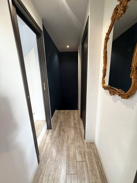 Maison moderne avec 140 m² utiles, terrasses, jardin et sous-sol aménagé – Rare sur le secteur LES PENNES MIRA