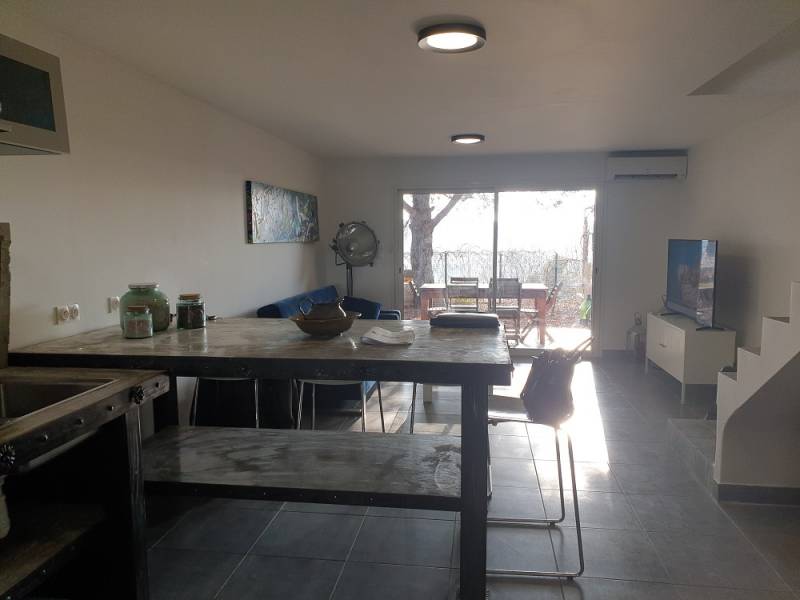 PAVILLON MITOYEN T4 LANCON DE PROVENCE  VUE IMPRENABLE