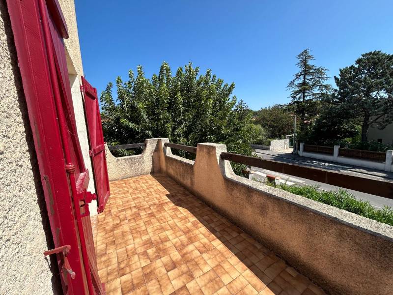 SECTEUR PRISEE PROCHE COLLINE, VILLA  T6 135 m² HABITABLE