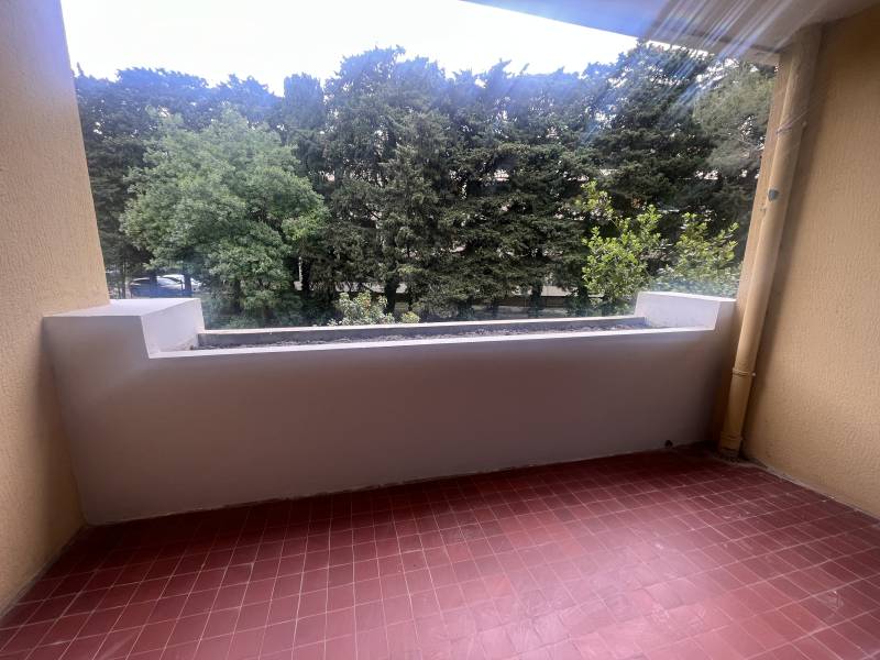 Appartement T2 avec balcon à deux 2 minutes du centre ville de Carry-le-Rouet