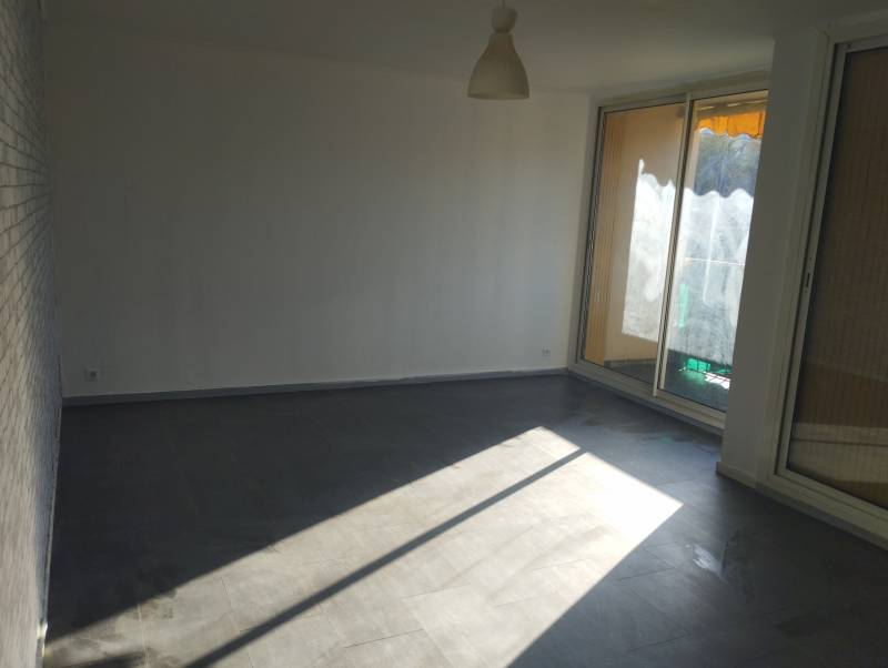 APPARTEMENT T5 1ER ETAGE MARIGNANE RESIDENCE LA SIGNORE 