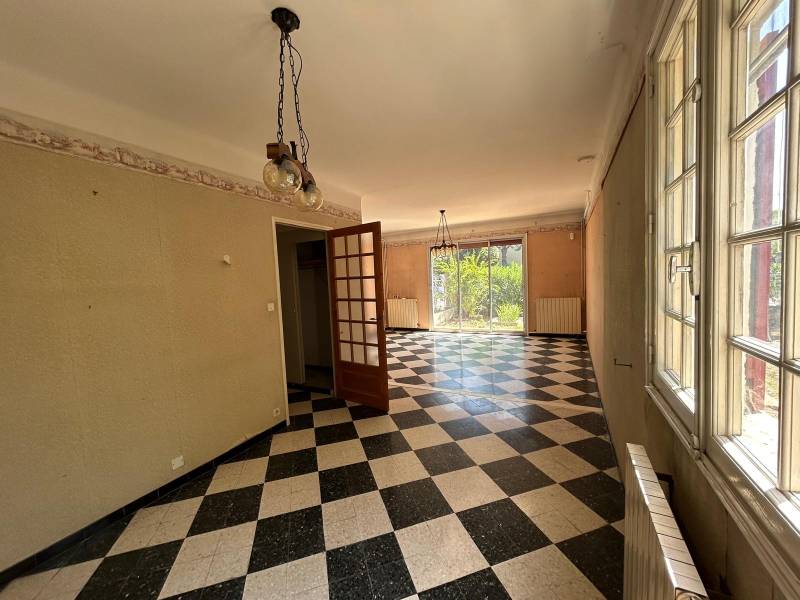 SECTEUR PRISEE PROCHE COLLINE, VILLA  T6 135 m² HABITABLE