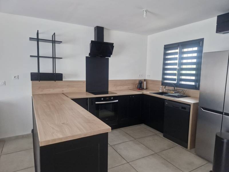 NOUVEAU A LOUER VILLA T4 SUR 2 NIVEAUX AVEC GARAGE