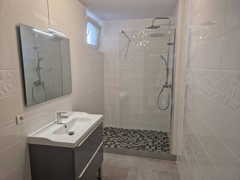 A LOUER T2 EN 1ER ETAGE PARC MEDITERRANNEE