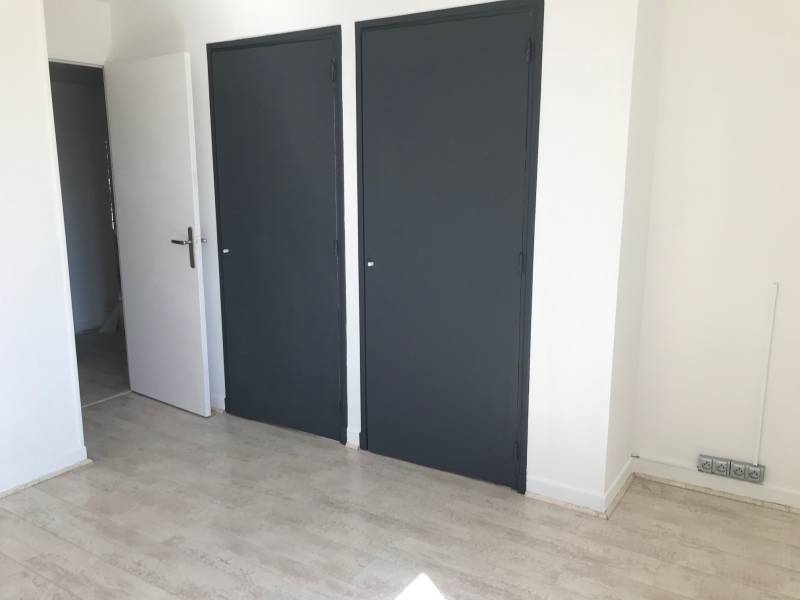 TRES BEAU T4 DANS  RESIDENCE FERMEE