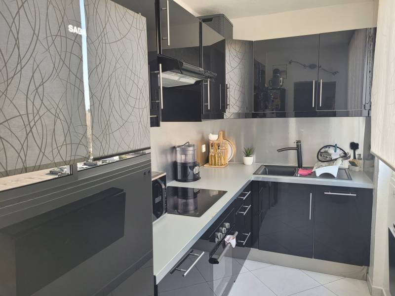 APPARTEMENT T3 EN PARFAITE ETAT CENTRE VILLE MARIGNANE 