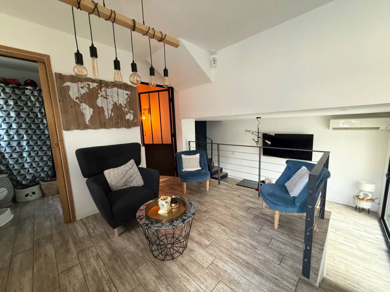 Maison moderne avec 140 m² utiles, terrasses, jardin et sous-sol aménagé – Rare sur le secteur LES PENNES MIRA