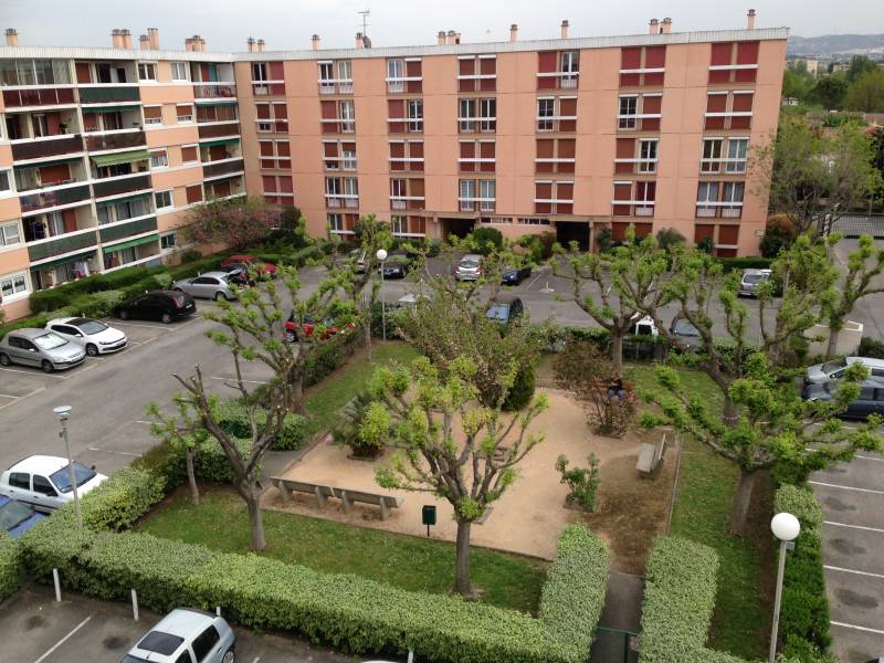 A LOUER T2 DANS LA RESIDENCE FERMEE LA SIGNORE 4 MARIGNANE  
