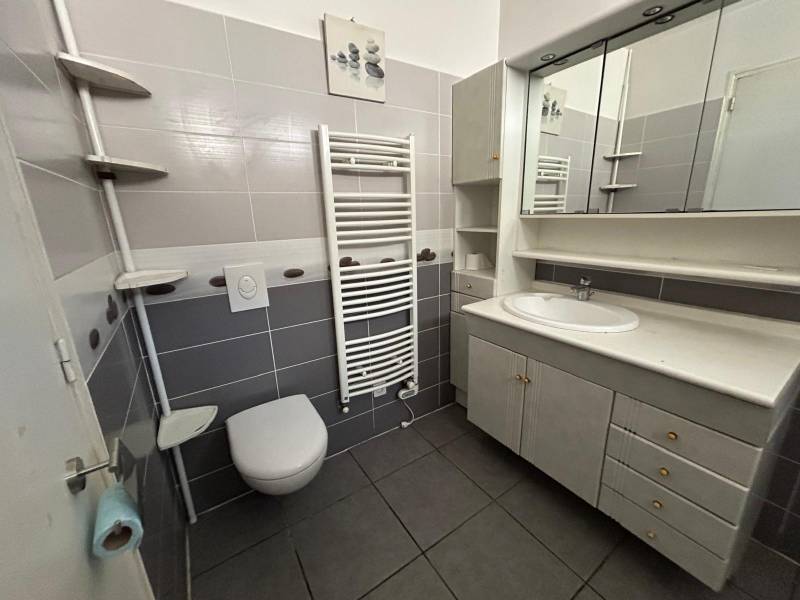SECTEUR PRISEE PROCHE COLLINE, VILLA  T6 135 m² HABITABLE