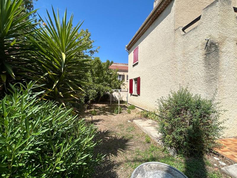 SECTEUR PRISEE PROCHE COLLINE, VILLA  T6 135 m² HABITABLE