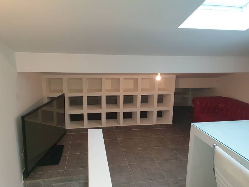 PAVILLON MITOYEN T4 LANCON DE PROVENCE  VUE IMPRENABLE