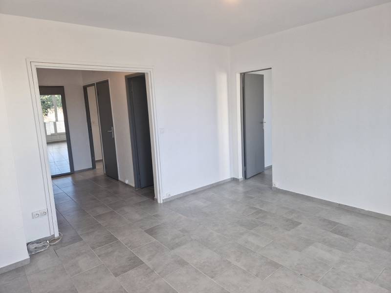 A LOUER T2 EN 1ER ETAGE PARC MEDITERRANNEE