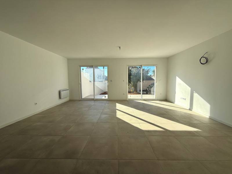Vitrolles Vieux Village Maison recente 2025 3 chambres Garage