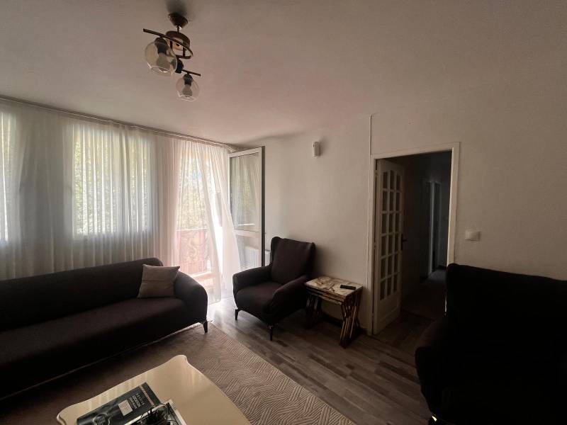 A VENDRE APPARTEMENT T4 EN 1ER ETAGE AVEC BALCON