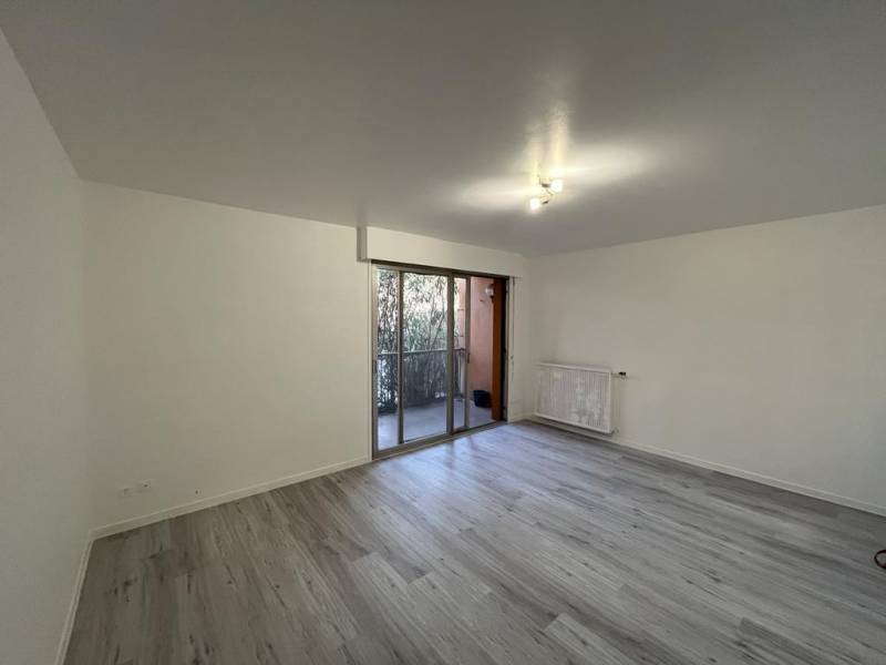 VENTE APPARTEMENT T1 avec ascenseur à MARTIGUES QUARTIER JONQUIERE