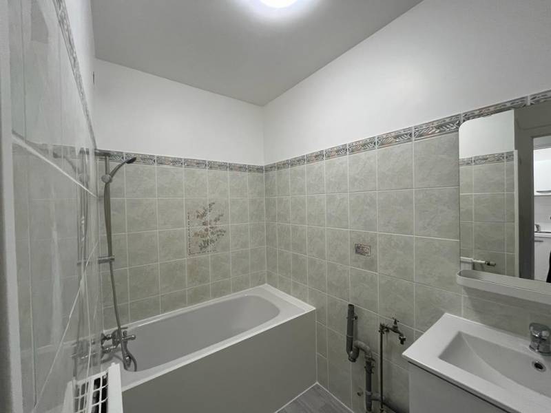 VENTE APPARTEMENT T1 avec ascenseur à MARTIGUES QUARTIER JONQUIERE